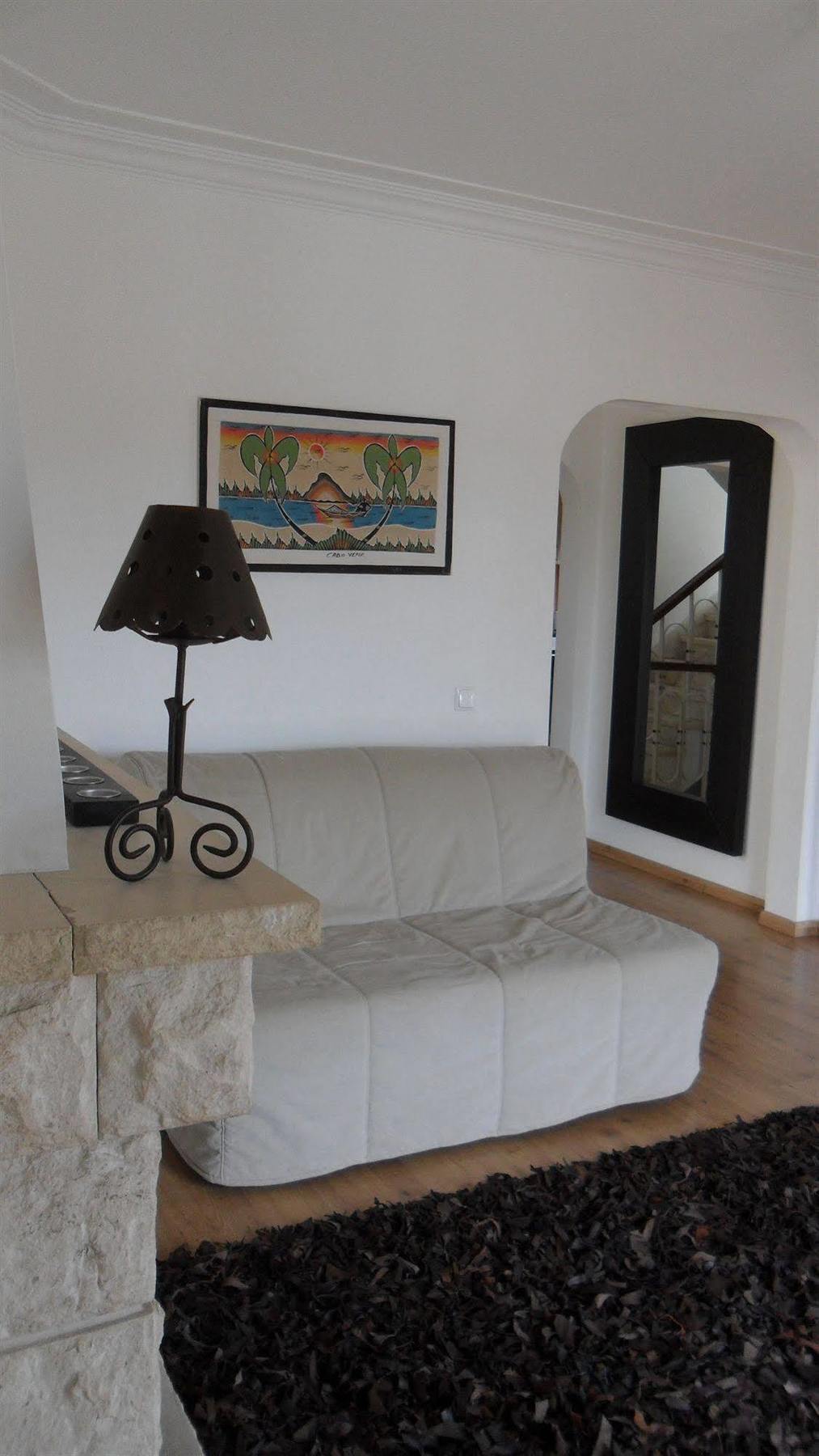 Guincho Wind Factory Guest House กาชไกช์ ภายนอก รูปภาพ