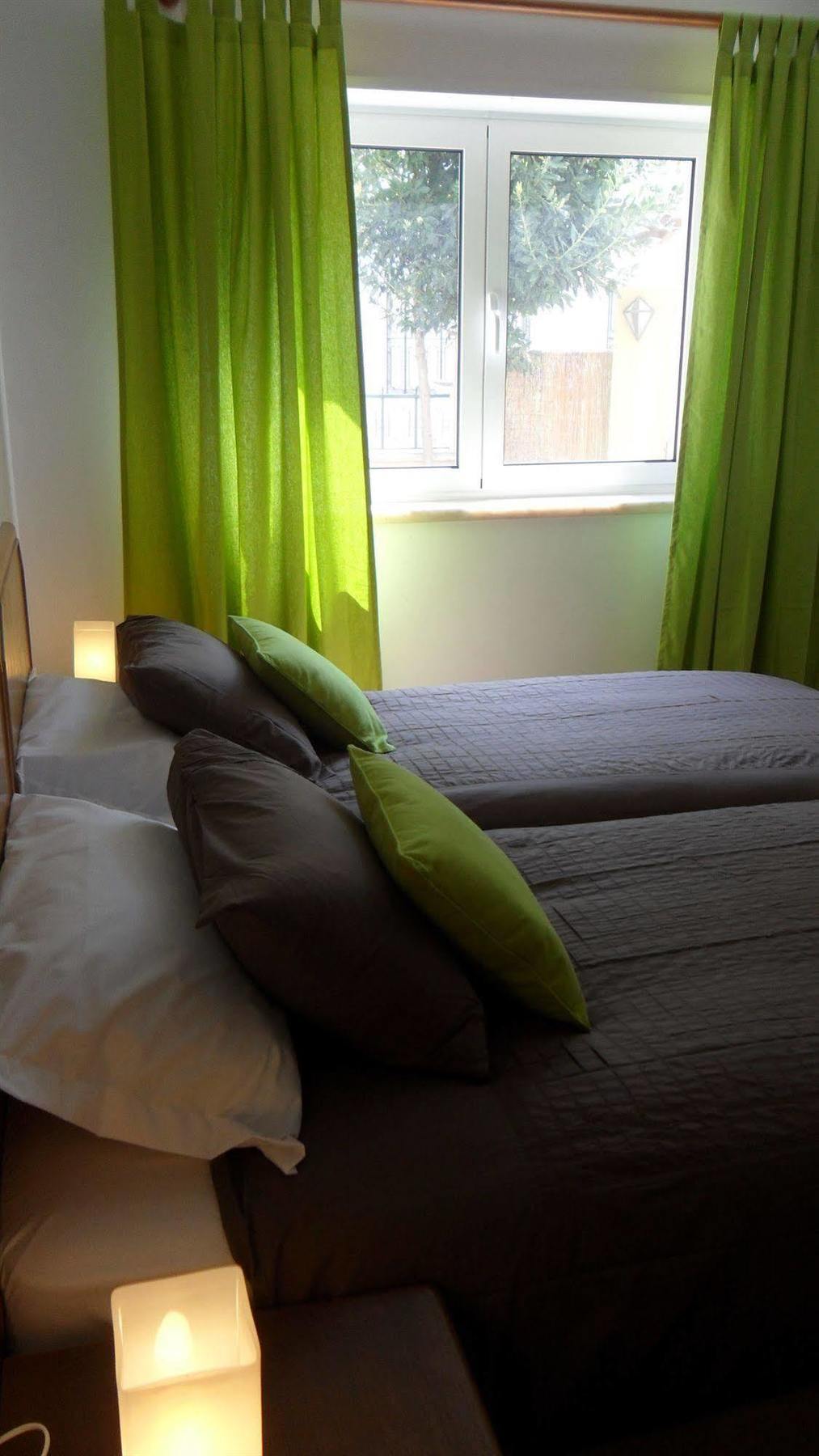 Guincho Wind Factory Guest House กาชไกช์ ภายนอก รูปภาพ